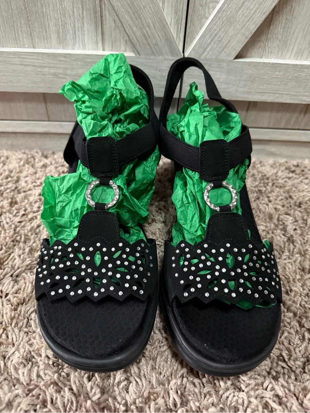 Skechers Rumblers Queen B Black Wedge Sandals Rhinestone NWOT Size 10